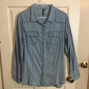 Light denim colored shirt for summer